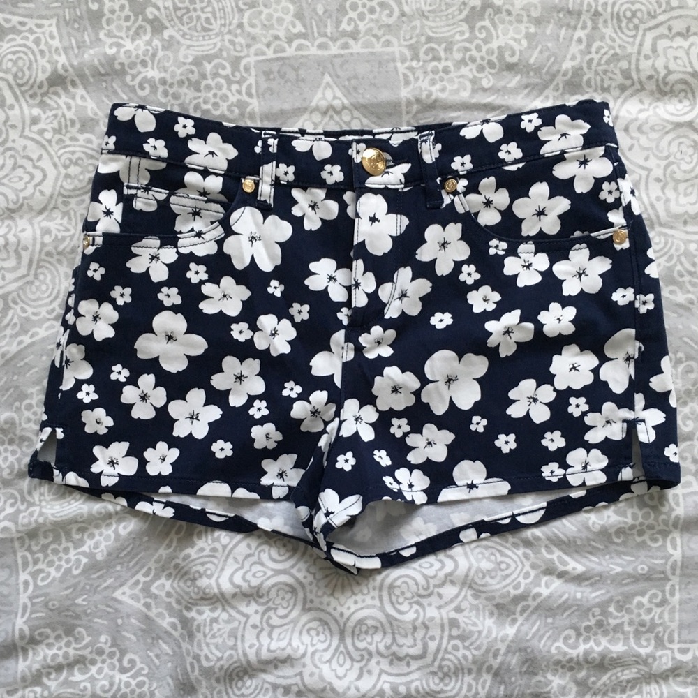 Juicy Couture high waisted short